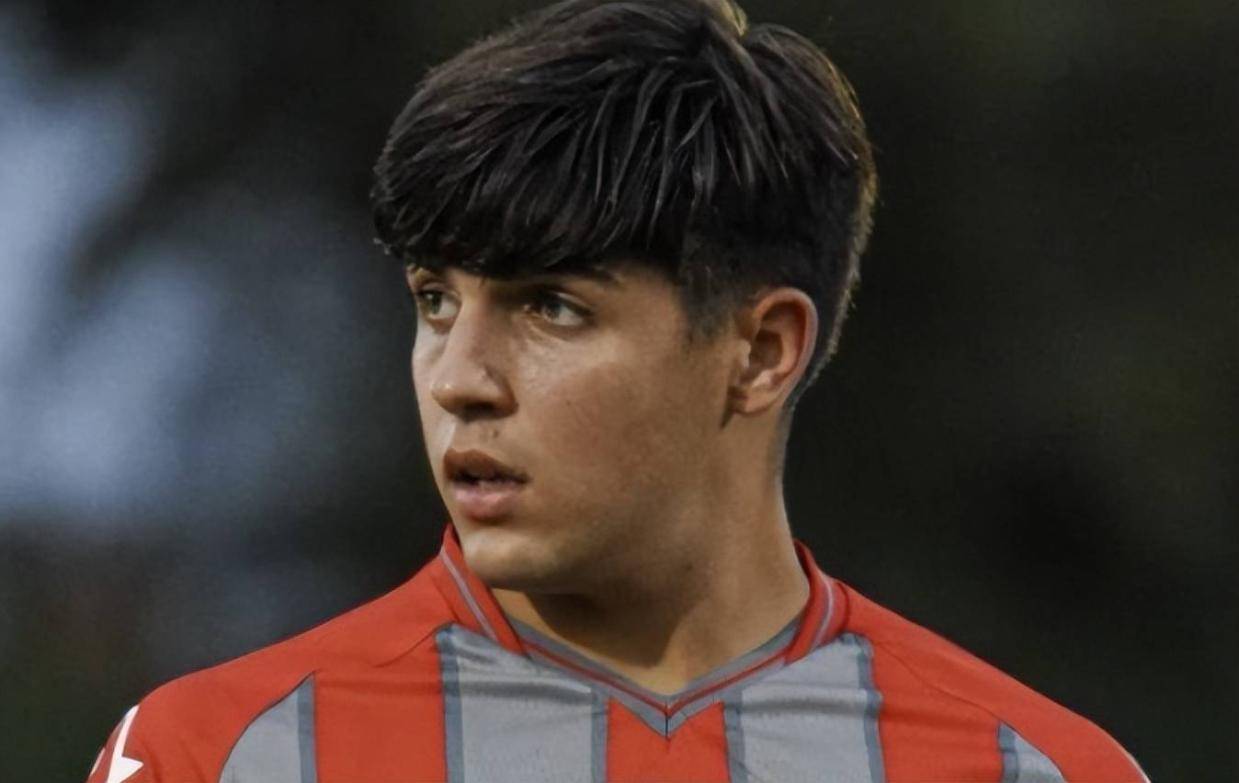 28球9助攻！18岁锋线妖童横空出世，名记爆料，两大意甲豪门疯抢