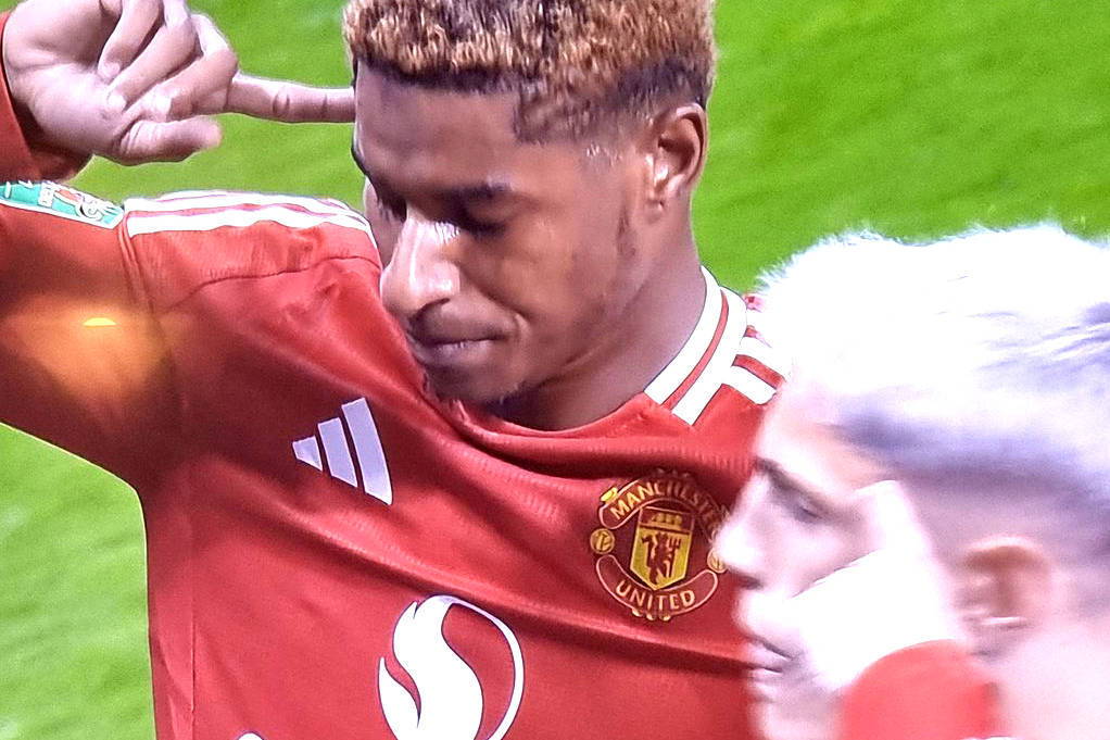 曼联两太子拒绝沙特！拉什福德为巴萨无视4000万年薪，加纳乔放弃搭档C罗