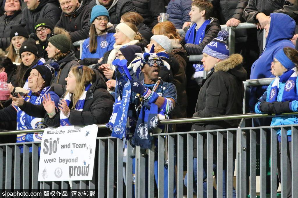 女足欧洲冠军联赛：沃尔夫斯堡女足vs切尔西女足